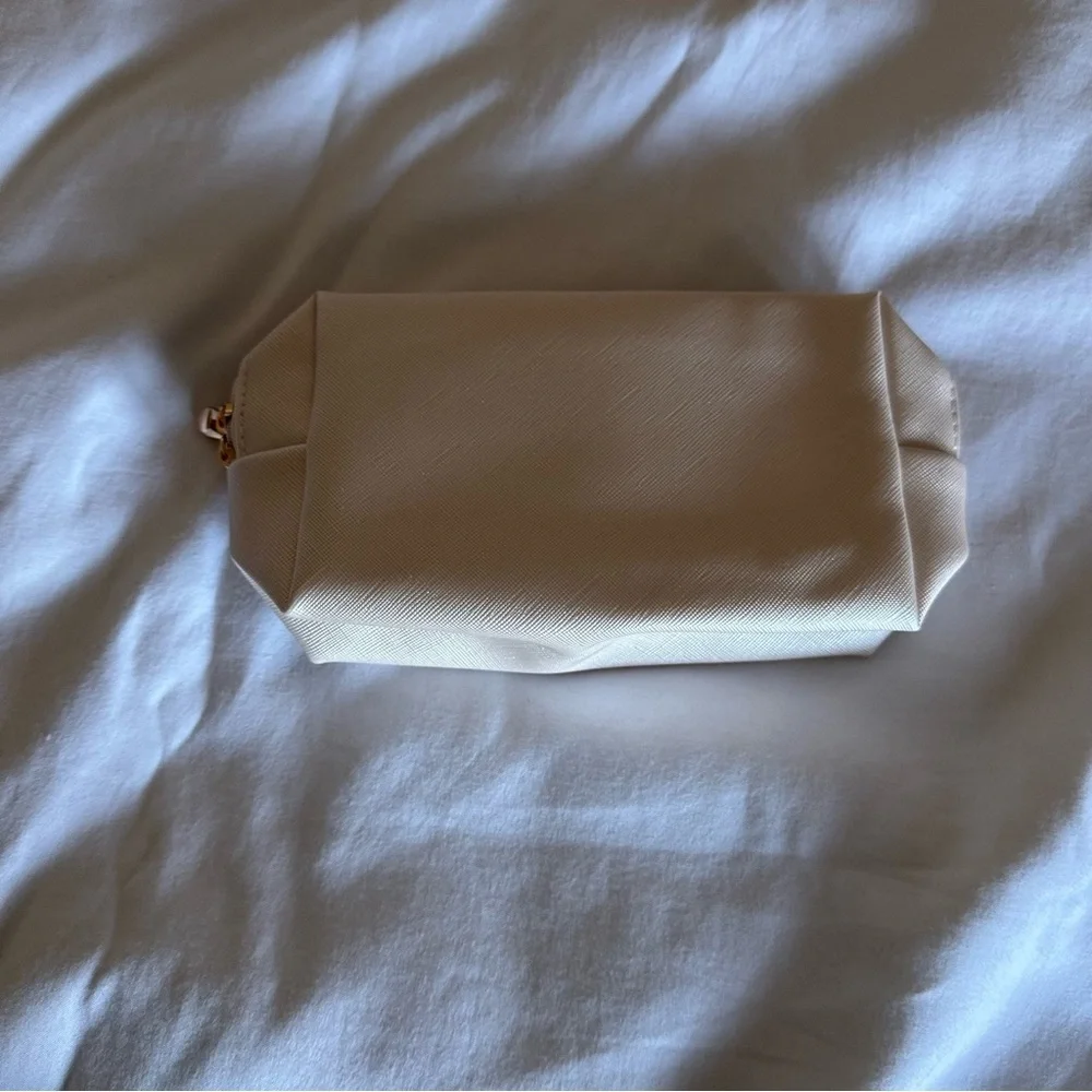 “Q” Cosmetic Bag